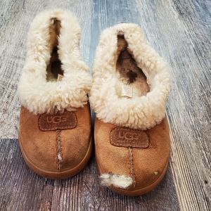 UGG brown leather suede shoes slippers logo women size 5